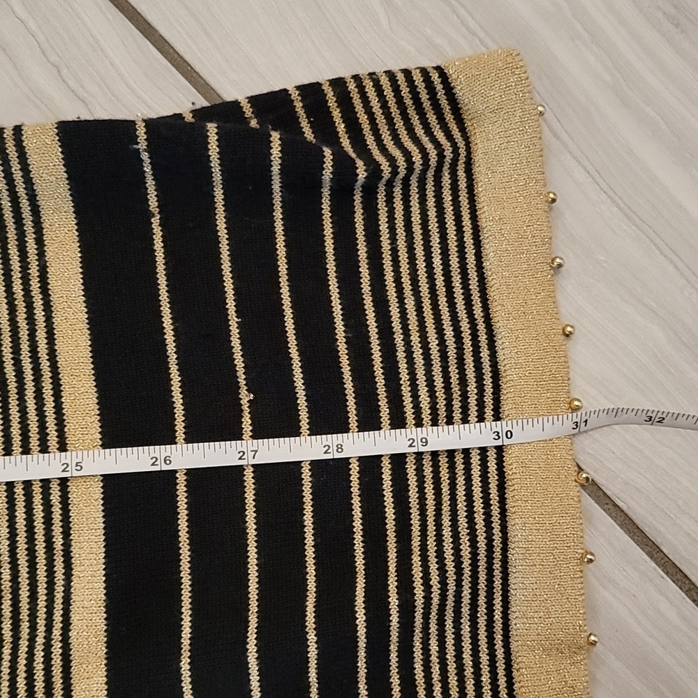 N.E.K. Beth Bowley Sweater - Picture 8 of 9